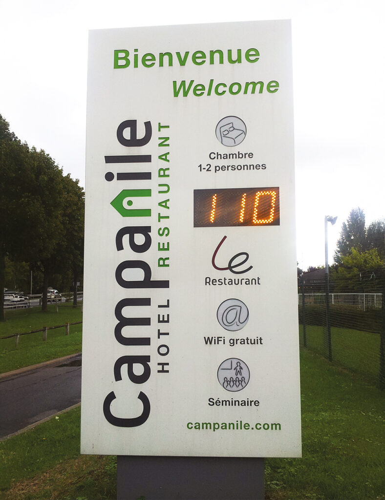 Afficheur prix hôtel Campanile